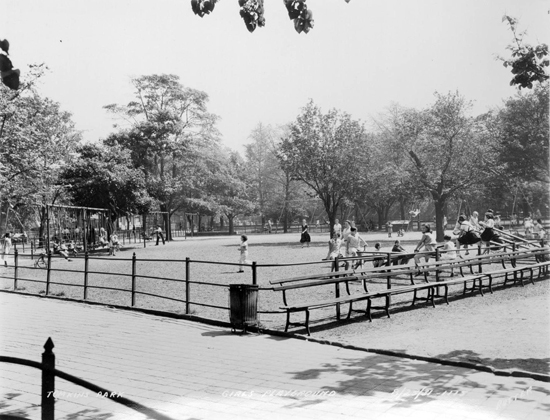 Girls´ Playground at Tompkins Square, August 25, 1931 Image of Girls´ Playground at Tompkins Square, August 25, 1931